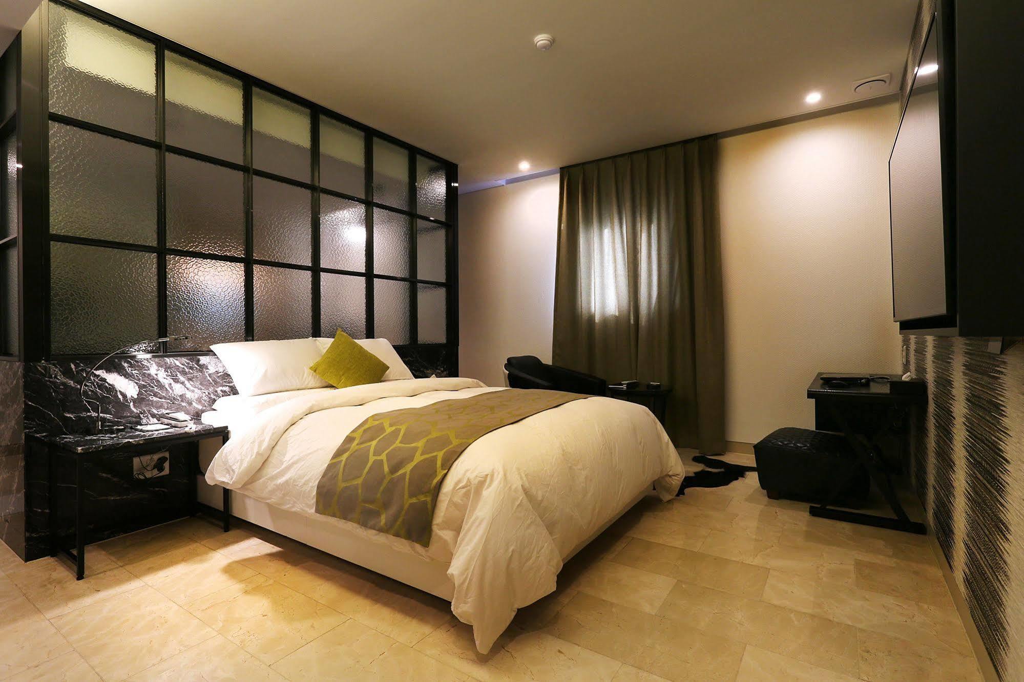 Circle Hotel Incheon Buitenkant foto